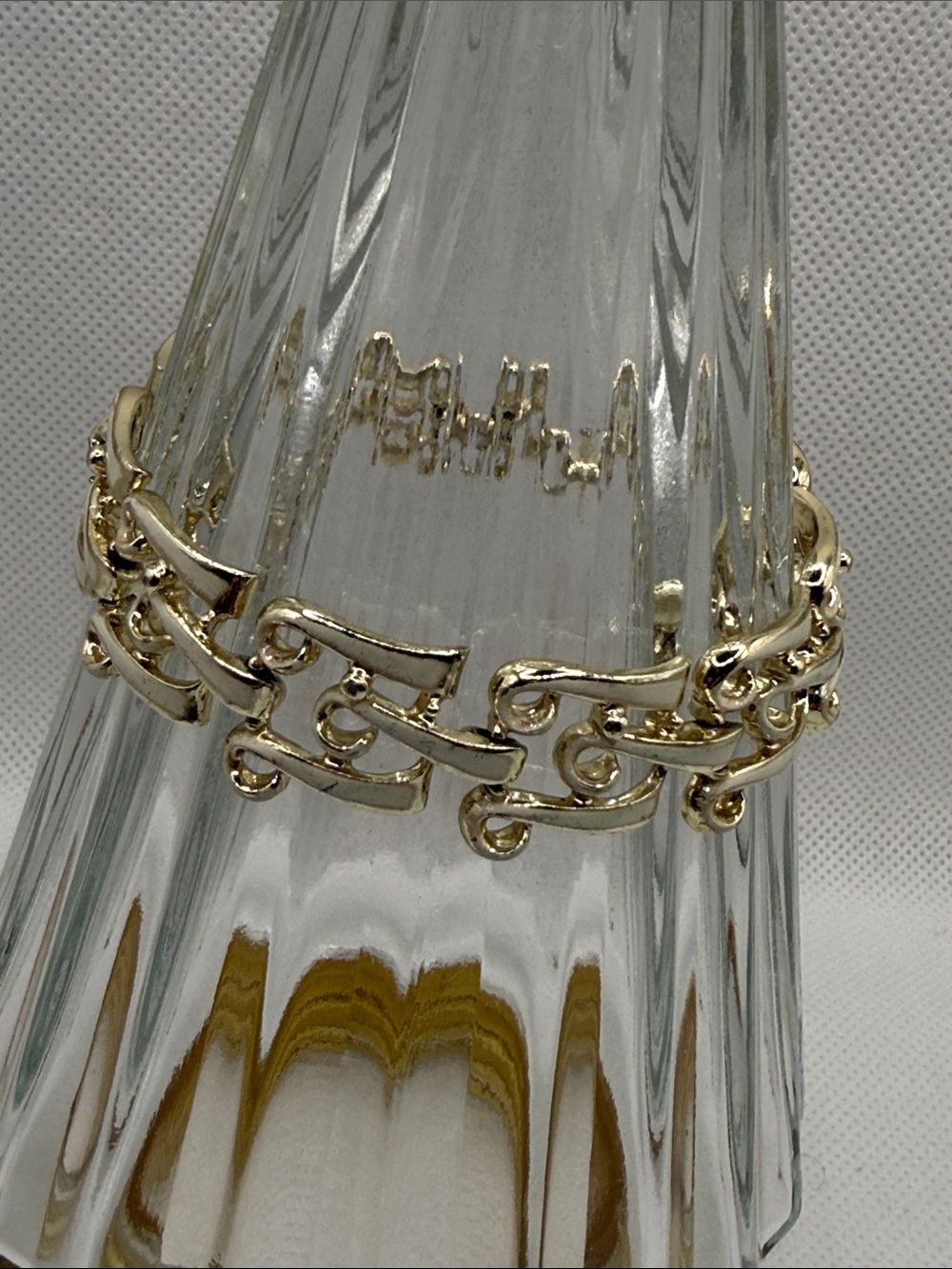 Vintage twirly frilly Gold tone Link Bracelet open work enamel link lux